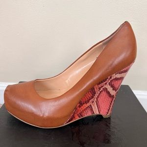 Guess cognac colored and snake skin platform wedge heels:size 9